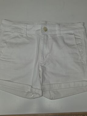Women's American Eagle Shorts Solid White Demin Chino Size 10 Super Stretch Midi